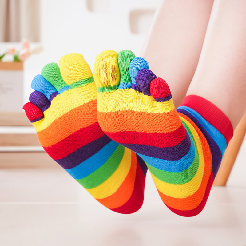 Women's Socks Rainbow Striped  - Toe Sock Split recensione e prezzo